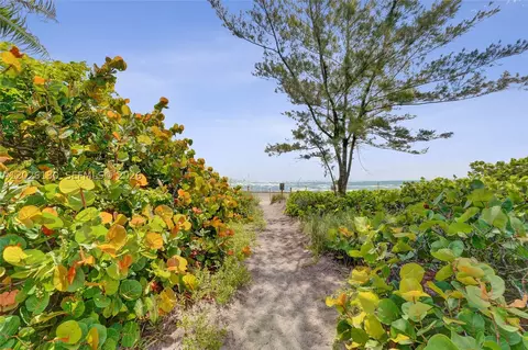 1936 S Ocean Dr #4C, Hallandale Beach, FL 33009