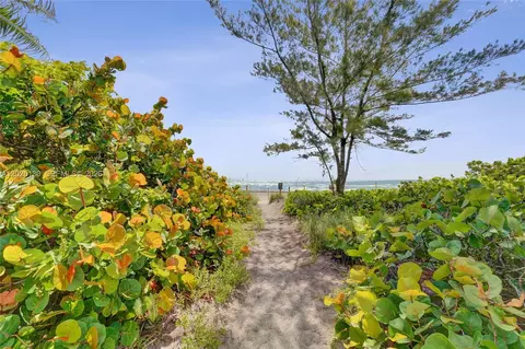 1936 S Ocean Dr #4C, Hallandale Beach, FL 33009