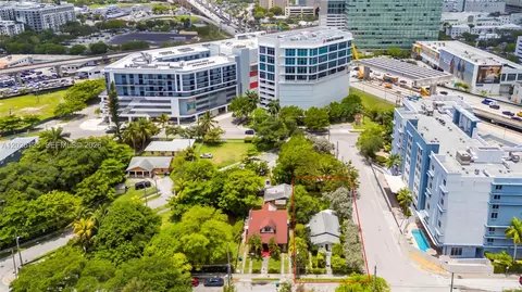 1246 NW 9th Ave, Miami, FL 33136