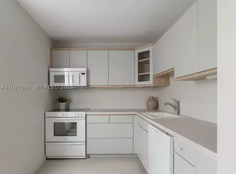 20379 W Country Club Dr #2636, Aventura, FL 33180