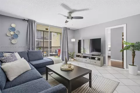 10451 W Broward Blvd #209, Plantation, FL 33324