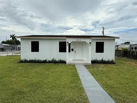 813 NW 6th Ave, Florida City, FL 33034