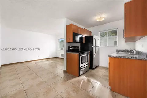 932 Moffett St #6, Hallandale Beach, FL 33009