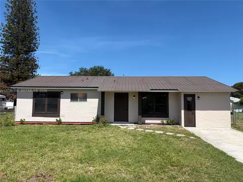653 NE Atlas Ave, Palm Bay, FL 32905