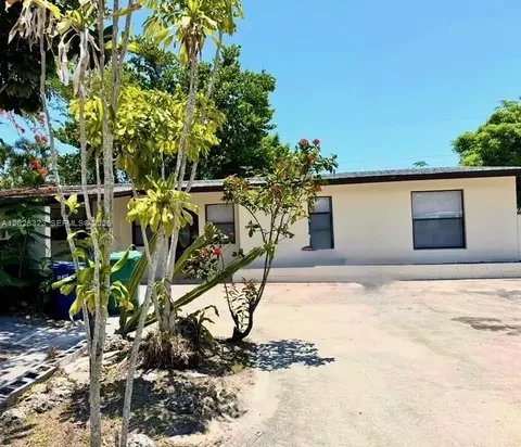 1180 NW 44th Ter, Lauderhill, FL 33313