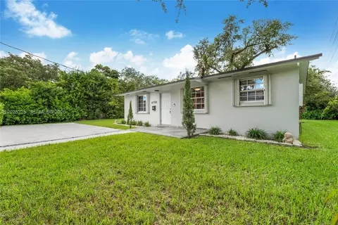 6198 SW 63rd St, South Miami, FL 33143