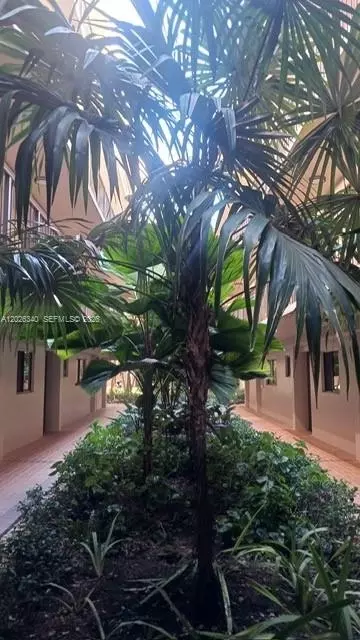 8650 SW 133rd Ave Rd #208, Miami, FL 33183