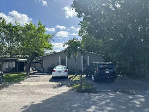 6316 Lincoln St, Hollywood, FL 33024