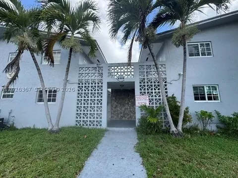 199 W 29th St #12, Hialeah, FL 33012