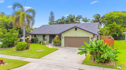 150 SW 127th Ave, Plantation, FL 33325