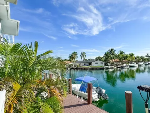 2430 NE 135th St #101, North Miami, FL 33181