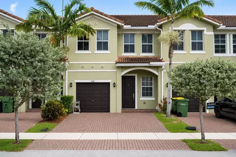 2377 SE 14th St, Homestead, FL 33035