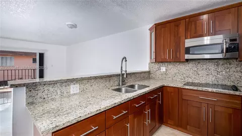 4390 W 12th Ln #18B, Hialeah, FL 33012