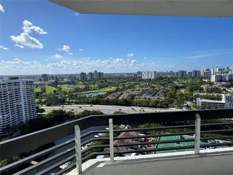 3530 Mystic Pointe Dr #2709, Aventura, FL 33180