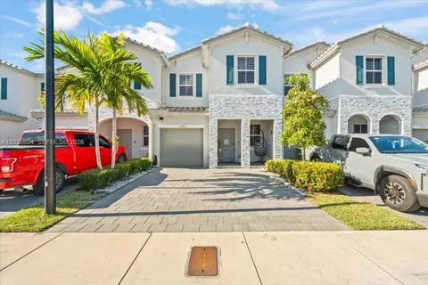 2641 SE 12th St, Homestead, FL 33035