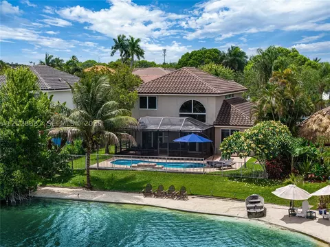 18451 NW 13th St, Pembroke Pines, FL 33029
