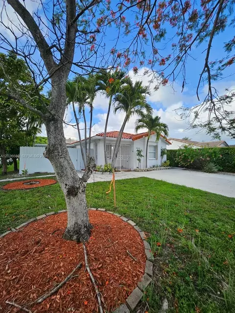 9999 NW 25th Ter, Doral, FL 33172