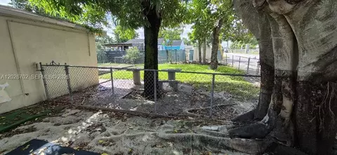 Other - 610 E 6th Pl, Hialeah, FL 33010 photo 5 of 17