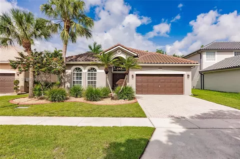 180 SW 167th Ave, Pembroke Pines, FL 33027