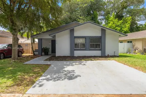 12026 SW 210th St, Miami, FL 33177