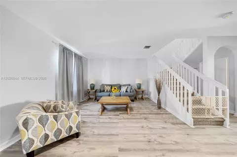 Living - 9381 W 33rd Ln, Hialeah, FL 33018 photo 2 of 4