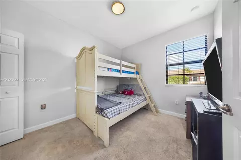 Bedroom - 9381 W 33rd Ln, Hialeah, FL 33018 photo 1 of 6