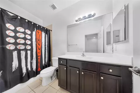 Bath - 9381 W 33rd Ln, Hialeah, FL 33018 photo 1 of 1