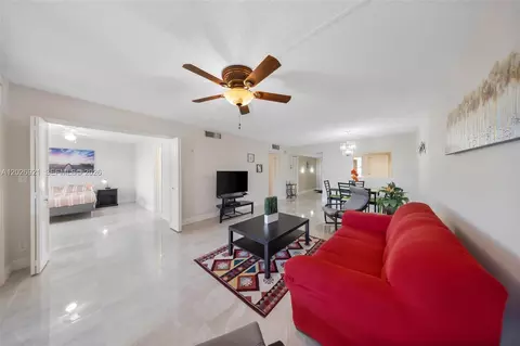 Living - Undisclosed, Pompano Beach, FL 33069 photo 4 of 4