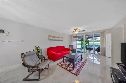 Living - Undisclosed, Pompano Beach, FL 33069 photo 2 of 4