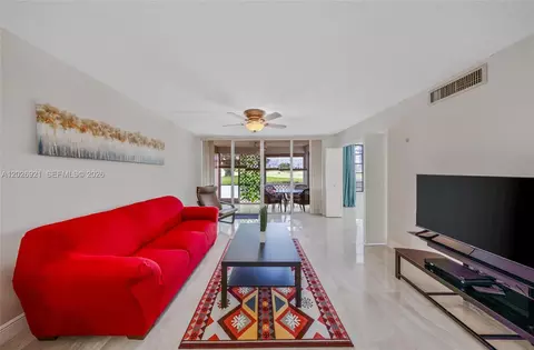 Living - Undisclosed, Pompano Beach, FL 33069 photo 1 of 4