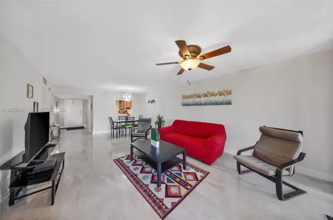 Living - Undisclosed, Pompano Beach, FL 33069 photo 3 of 4