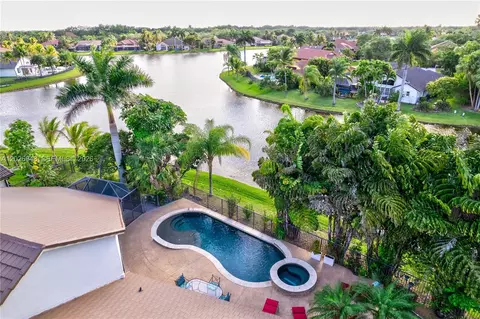 1087 Deerwood Ln, Weston, FL 33326