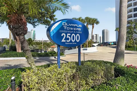 2500 Parkview Dr #1717, Hallandale Beach, FL 33009