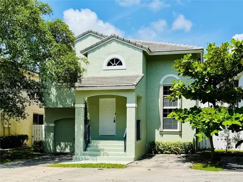 841 NW 98th Ave, Plantation, FL 33324