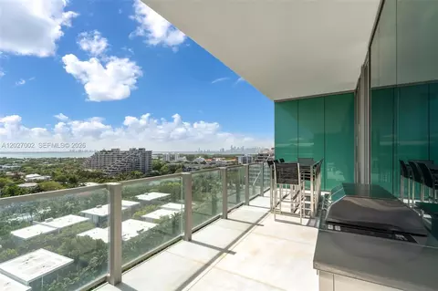 Exterior - 350 Ocean Dr #LPH2N, Key Biscayne, FL 33149 photo 3 of 19