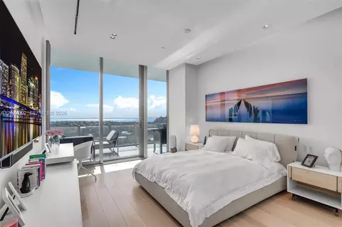 Bedroom - 350 Ocean Dr #LPH2N, Key Biscayne, FL 33149 photo 6 of 15