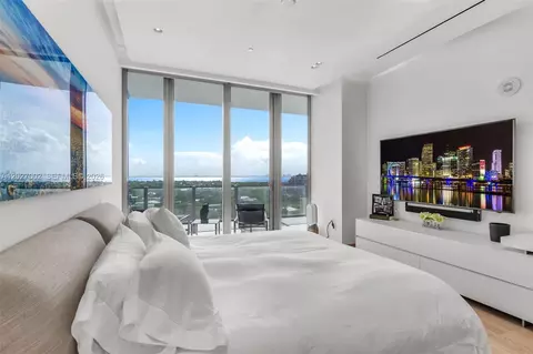 Bedroom - 350 Ocean Dr #LPH2N, Key Biscayne, FL 33149 photo 13 of 15