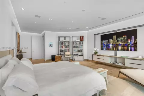 Bedroom - 350 Ocean Dr #LPH2N, Key Biscayne, FL 33149 photo 5 of 15