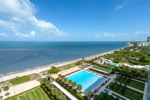 View/Area - 350 Ocean Dr #LPH2N, Key Biscayne, FL 33149 photo 2 of 3
