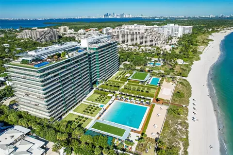 Exterior - 350 Ocean Dr #LPH2N, Key Biscayne, FL 33149 photo 18 of 19