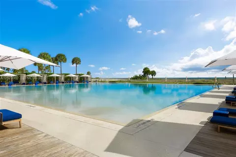 Exterior - 350 Ocean Dr #LPH2N, Key Biscayne, FL 33149 photo 7 of 19