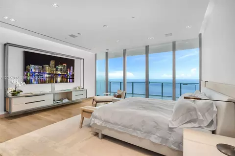 Bedroom - 350 Ocean Dr #LPH2N, Key Biscayne, FL 33149 photo 2 of 15