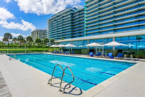 Exterior - 350 Ocean Dr #LPH2N, Key Biscayne, FL 33149 photo 12 of 19