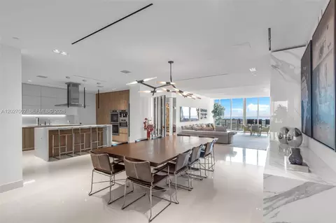 Dining - 350 Ocean Dr #LPH2N, Key Biscayne, FL 33149 photo 1 of 4