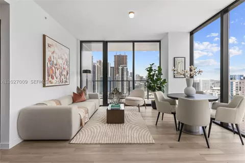 20 NE 11th St #2910, Miami, FL 33132