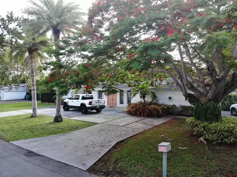 12800 SW 82nd Ct, Pinecrest, FL 33156