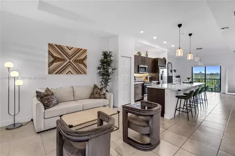 8175 NW 104th Ave #32, Doral, FL 33178