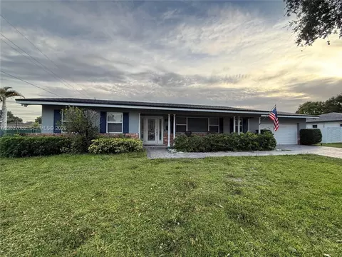 7461 NW 6th St, Plantation, FL 33317