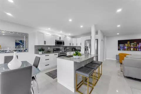 1350 SW 122nd Ave #415, Miami, FL 33184