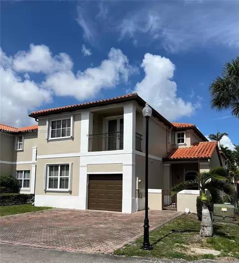 14372 NW 83rd Ave, Miami Lakes, FL 33016